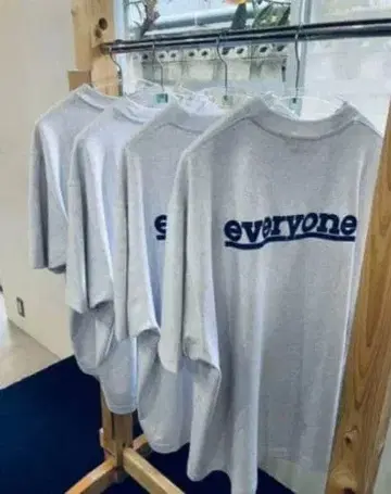 everyone x TTTMSW 콜라보 로고T셔츠
