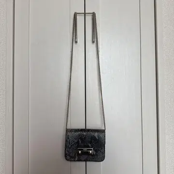 뱀 무늬 가죽 숄더백