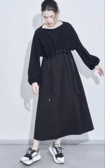 엘렌딕 인조 가죽 파이핑 세트 원피스 블랙 01