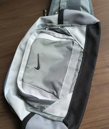 Nike 숄더백 그레이