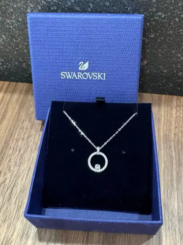 [ 새상품급 ] SWAROVSKI 스와로브스키 실버 원형 목걸이