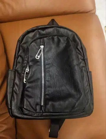 블랙 합성 피혁 백팩