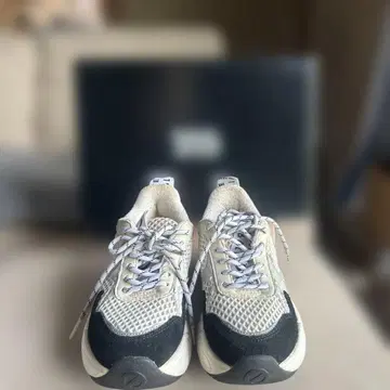 노네임 스니커즈 여성용 22.5cm