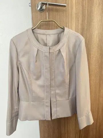 23구 베이지 노카라 자켓