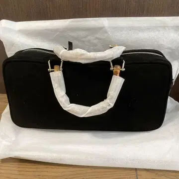 ajew 블랙 스웨이드 핸드백