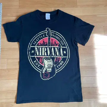 정통 NIRVANA 닐바나 시애틀 기타 디자인 블랙 T셔츠
