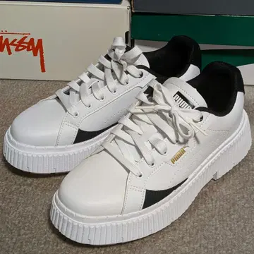 [새상품급] PUMA 푸마 디너라 통굽 스니커즈 388954-01