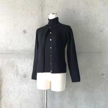 Viaggio blu 비아지오 블루 골드 버튼 앙상블 니트 블랙