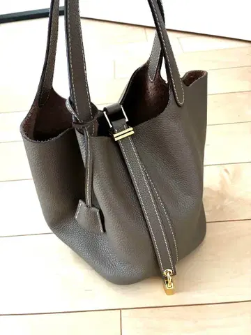 큐브백 에토프 천연 가죽 핸드백 레귤러 사이즈