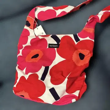 marimekko 꽃무늬 숄더백 레드