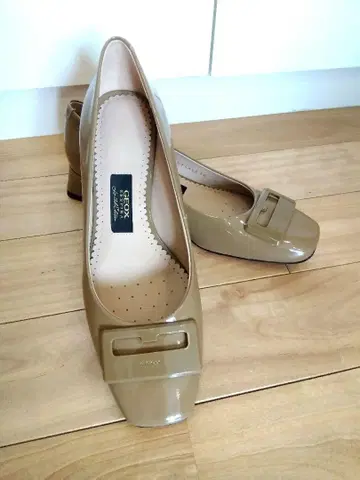 GEOX 제오 3cm 힐 펌프스 베이지 24.5cm