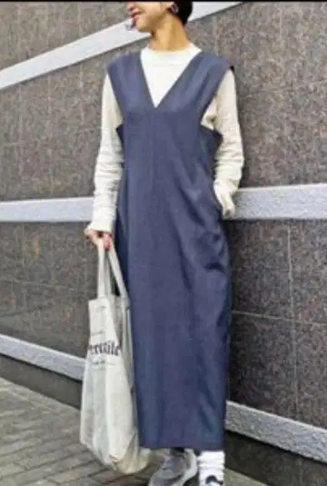 새상품급 미라 오웬 V넥 패널 라인 오버롤 스커트