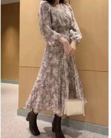 스나이델 새틴 자카드 원피스