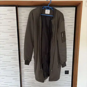 Bershka 카키 롱 기장 MA-1 자켓 S