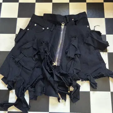 비대칭 프릴 미니스커트
