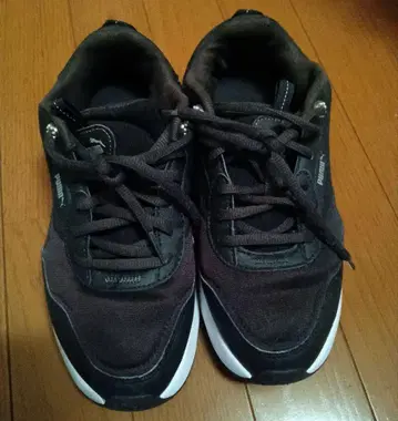 PUMA 블랙 스니커즈 24cm 런테임드 플랫폼