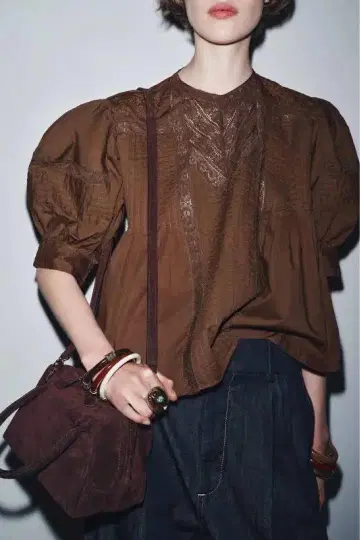 ZARA 레이스 블라우스 Zw Collection