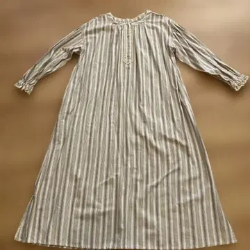 새상품 가을 SA 자수 원피스
