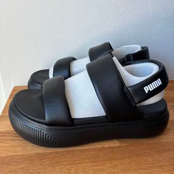 [ 새상품 ] PUMA 푸마 샌들 블랙 통굽 사이즈 24cm
