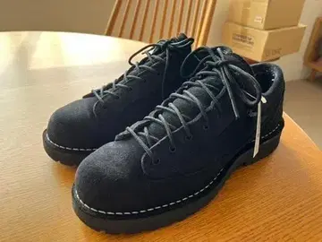 DANNER 애로우즈 별주 블랙 x 화이트 스티치 스웨이드 26cm