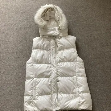 UNIQLO 화이트 다운 베스트 퍼 후드 XL