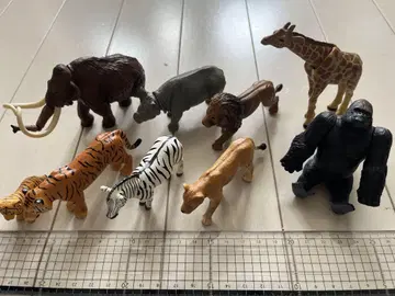 동물 피규어 9개 세트