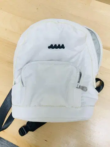muta 무타 백팩 화이트