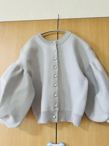 La boutique BonBon 펄 퐁당 슬리브 니트 가디건