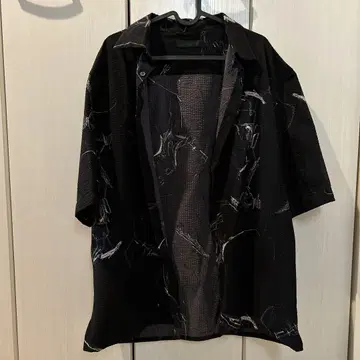 ZARA 반팔 블랙 셔츠