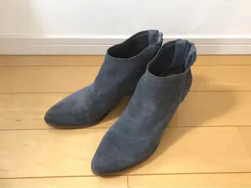새상품급 그레이 스웨이드 앵클부츠 25cm