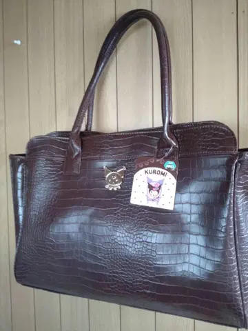 미사용 새상품 KUROMI 크로커다일풍 핸드백