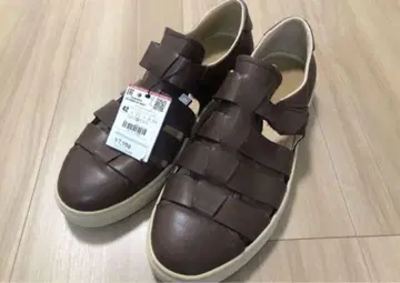 [ 새상품 ] zara 스니커즈