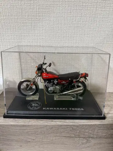 KAWASAKI 750RS 1/18 스케일 캔디 브라운 구형 자동차 차고