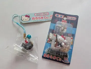 헬로키티 온천 버전 스트랩과 지퍼 마스코트