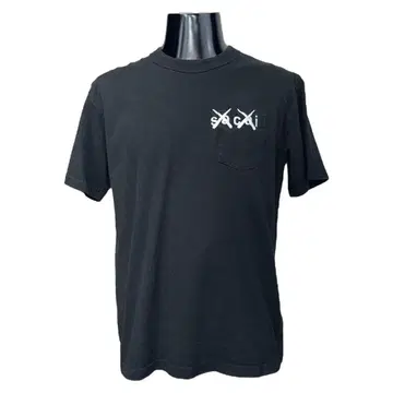Sacai Kaws 티셔츠