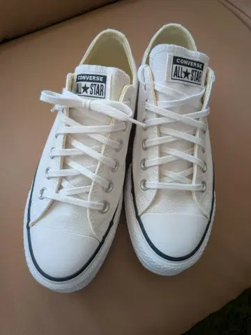 CONVERSE ALL STAR 화이트 스니커즈 통굽