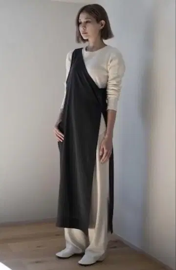 BYOKA 비카 원숄더 에이프런 살롱 블랙