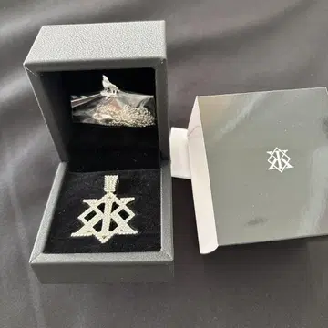 카와무라 카즈마 목걸이