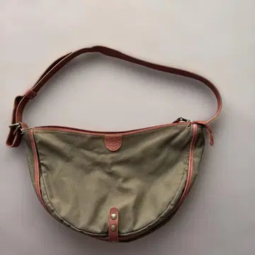 IL BISONTE 숄더백 올리브 그린
