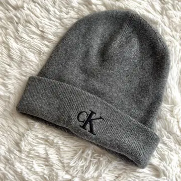 캘빈클라인 CK 그레이 니트 모자 로고 50