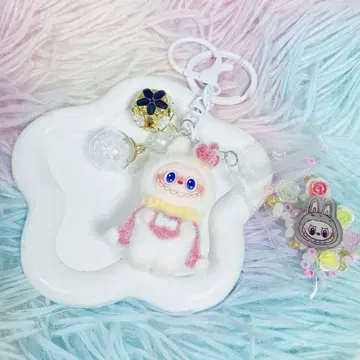 1점 락부부(LABUBU) 크로키 키링 스트랩 [ 화이트 컬러 ]