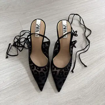 ZARA 레오파드 무늬 펌프스
