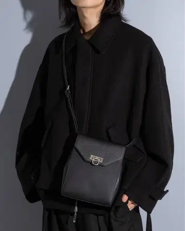 HARE 플랩 숄더 BAG