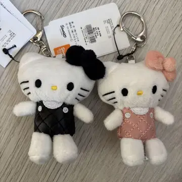 LOWRYSFARM 헬로키티 토이 키링 핑크 퀼트 블랙