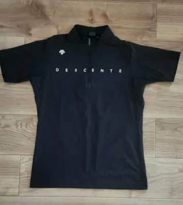 DESCENTE 블랙 지퍼 피케 셔츠