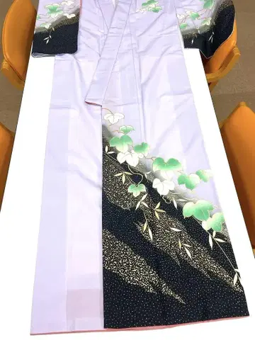 연보라색 호몬기 꽃무늬
