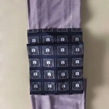 블랙 베이스에 알파벳 자수 나고야 오비