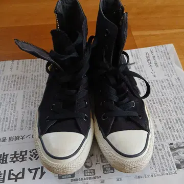 블랙 하이컷 스니커즈 지퍼 포함