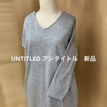 [미사용 새상품] UNTITLED 그레이 V넥 8부 소매 상의