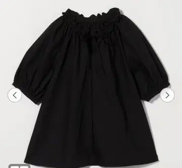 United arrows 반팔 블라우스 블랙 퍼프 슬리브